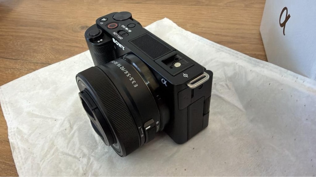 SONY ZV-E10 16-50mm OSS2 KİT+DERİ KILIF+DURACELL PİL - 4