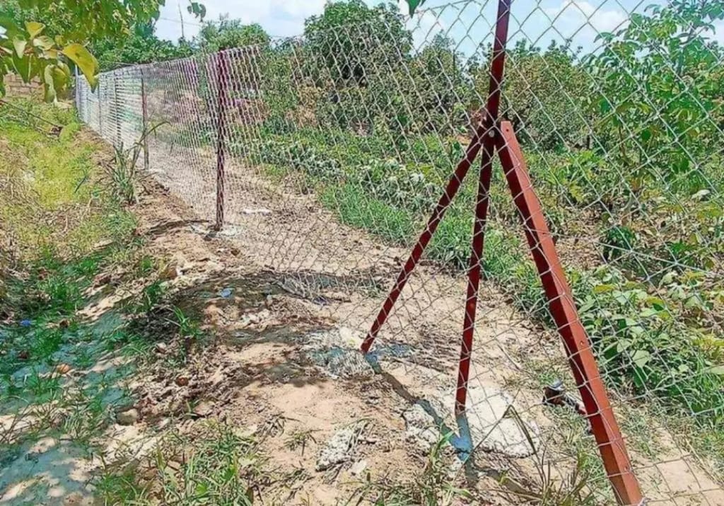 Muğla tel örgü çit ve montaj Demir ve beton direk