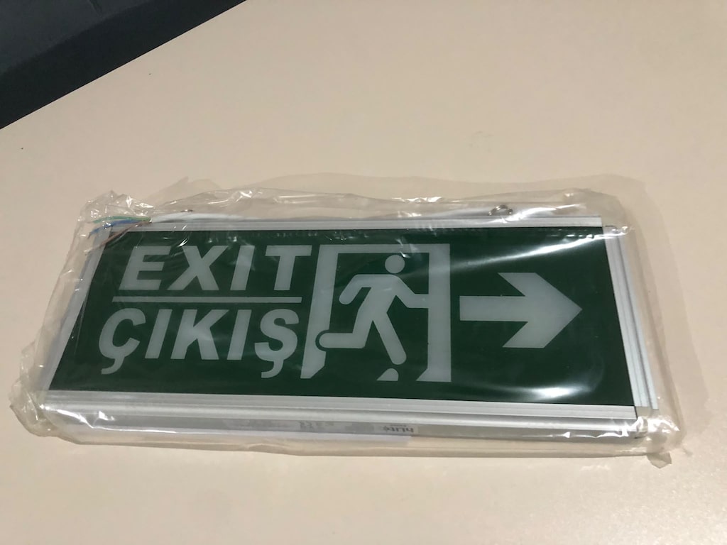 EXİT ÇIKIŞ tabelası - 2