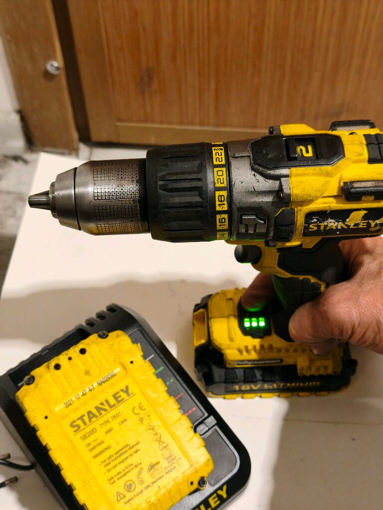 ORİJİNAL STANLEY 18 VOLT ŞARJLI DARBELİ MATKAP - 7