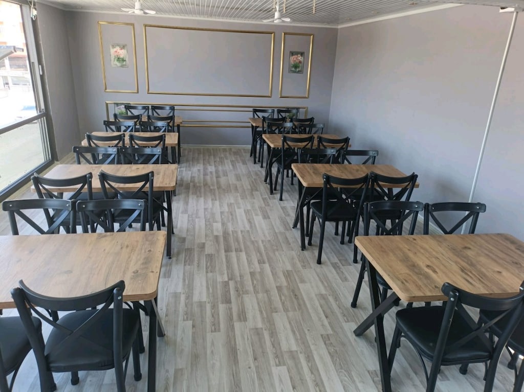 Ahşap Desenli Yemek Masası - 11