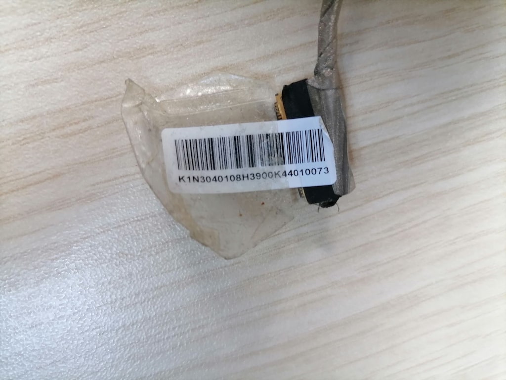 MSI GF63 (MS16R1) serisine ait bir ekran flex kablo. K1N-3040108 - 6