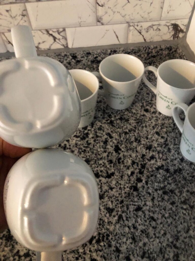 yedi adet porselen kupa bardak beş adeti aynı iki adet farklı model - 8