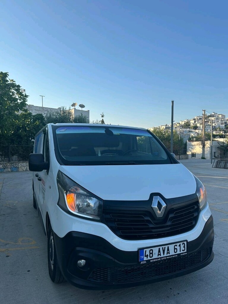 Renault Trafic - 2