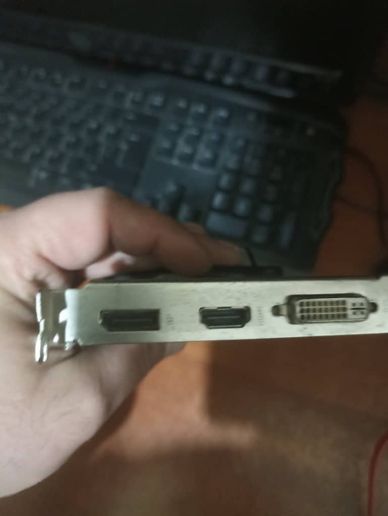 Sapphire HD 5670 1GB Ekran Kartı - 2