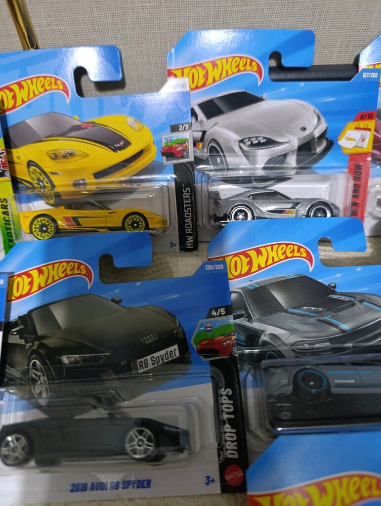 Hot Wheels Renkli Mini Araba Seti - 8
