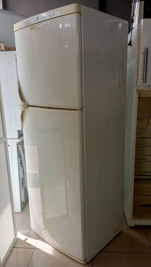 Profilo 403 Litre No frost Buzdolabı temiz sağlam - 4