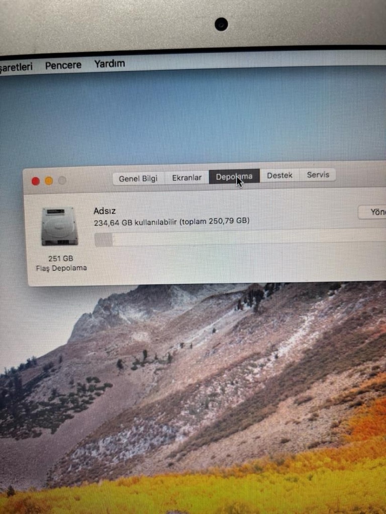 Takaslı MacBook Air - 4