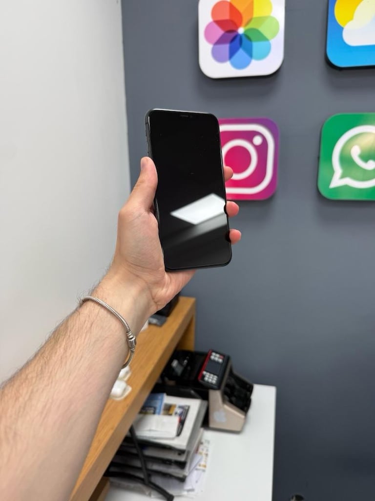 İphone 11 128 Gb Siyah Tertemiz - 6