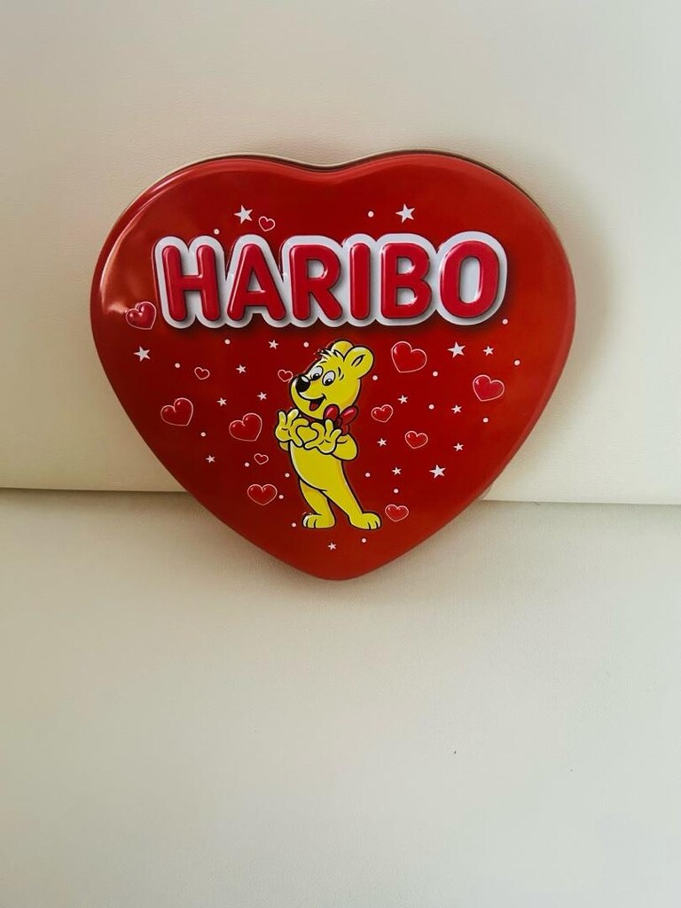 Haribo metal kutu.
