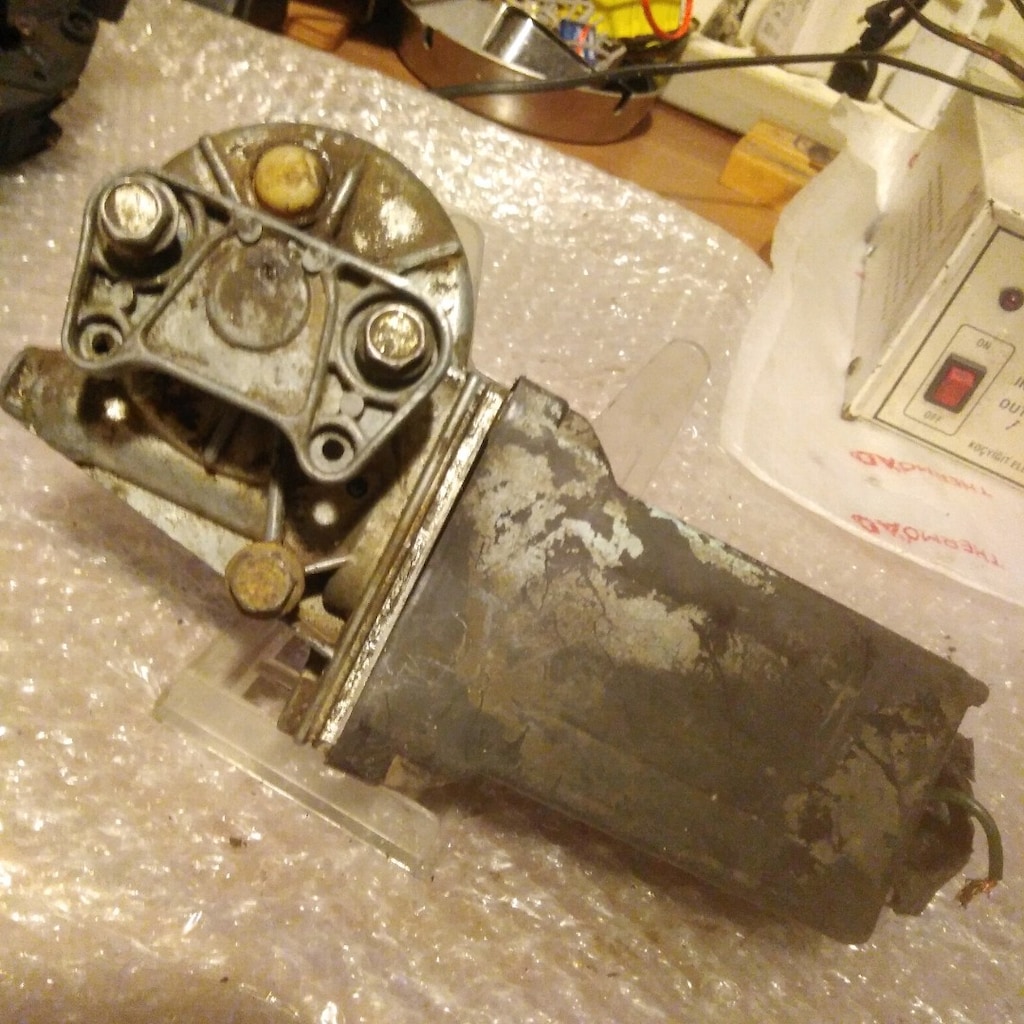 MERCEDES W116 ARKA SAĞ CAM MOTORU - 3