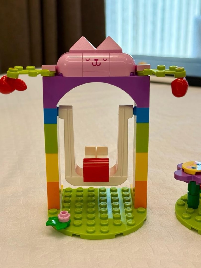 Lego 10787 Peri Kedi’nin Bahçe Partisi - 2