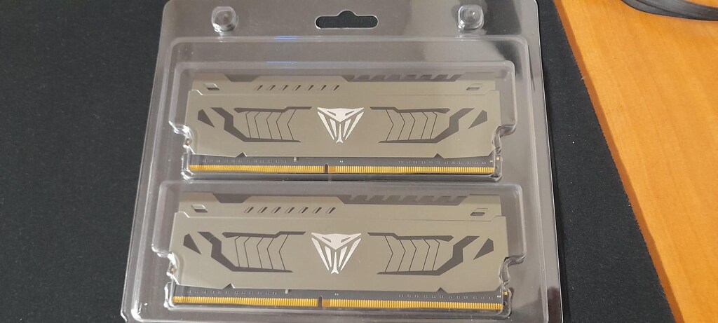 Patriot Viper Steel 2x8 16GB 4400MHz cl19 DDR4 RAM Bellek - 2
