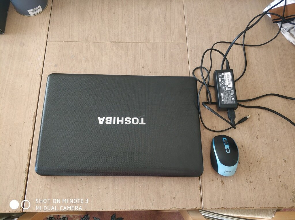 toşhiba i3 ayarında 6 GB rem var kozmetik sıfır ayarında temiz laptop - 7