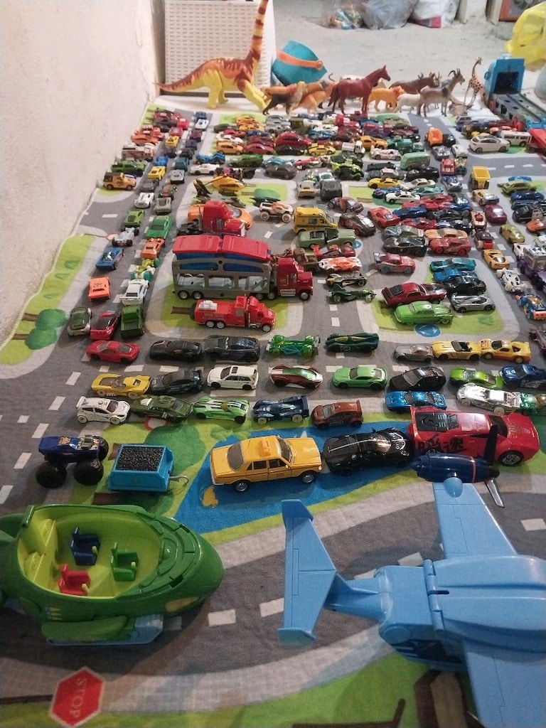 oyuncak araba ve çeşitli orjinal oyuncak - 11