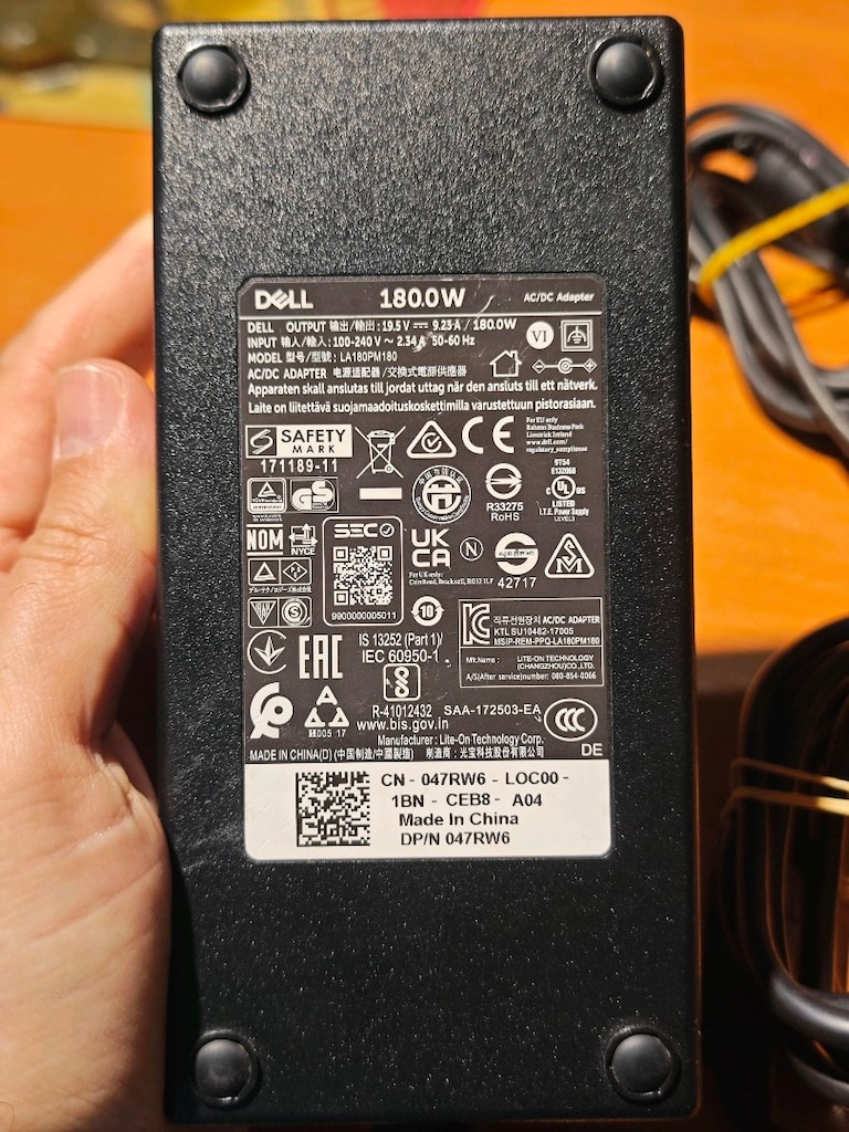 Dell Adaptörler 180W 130W AD90195 , LA180PM , LA130PM , HA65NS , DA130 - 9