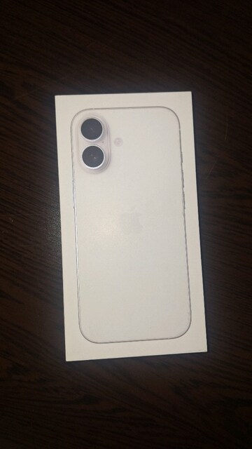 Kutusunu açmadım. iphone 17 256gb beyaz. 2 yıl garantisi başlamadı