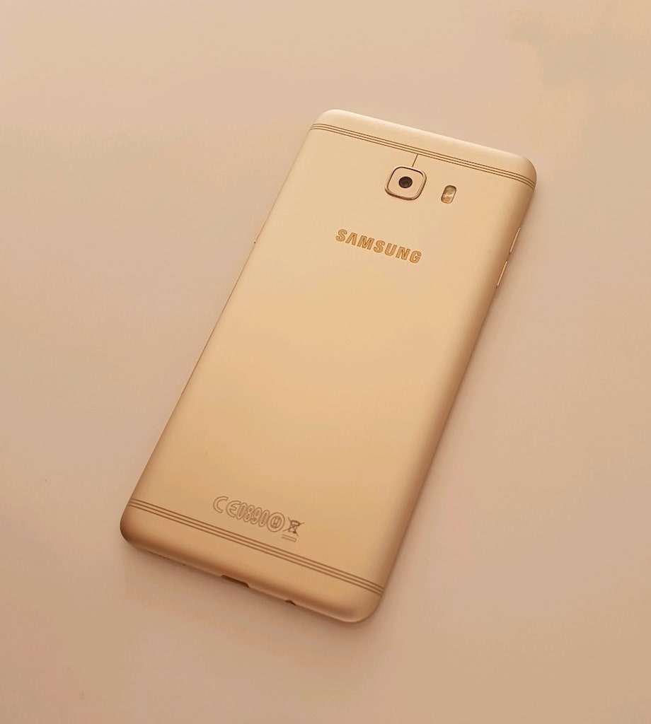 Samsung C9Pro 6/64GB Çİfthat - 2