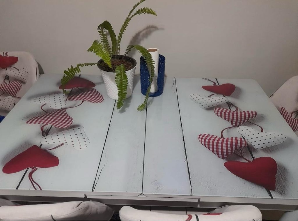 Yemek Mutfak Masası Uzayabilen Ve 6 Adet Sandalye Mevcut - 2