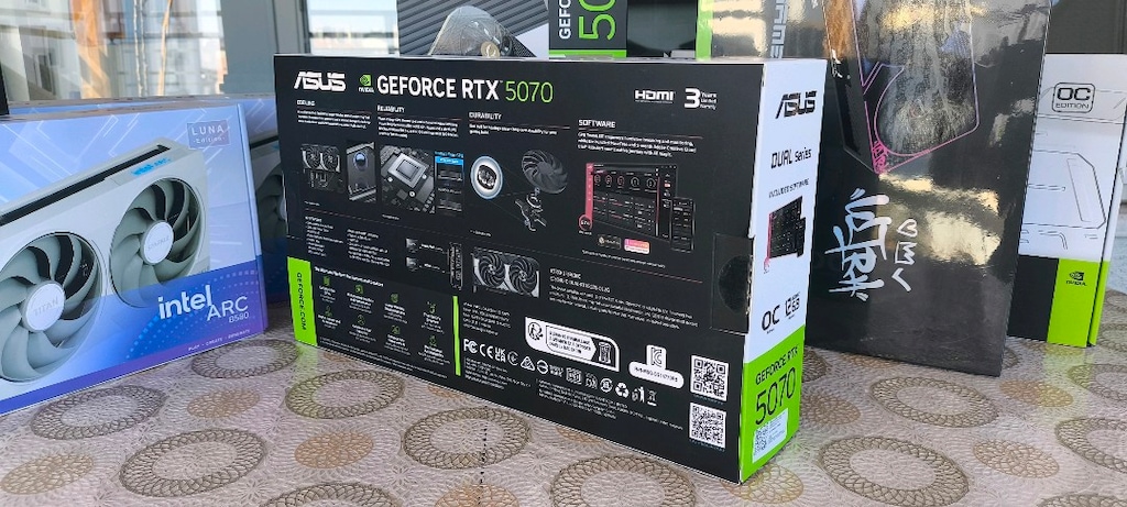 Asus dual oc edition RTX 5070 ekran kartı SIFIR KAPALI KUTU - 5