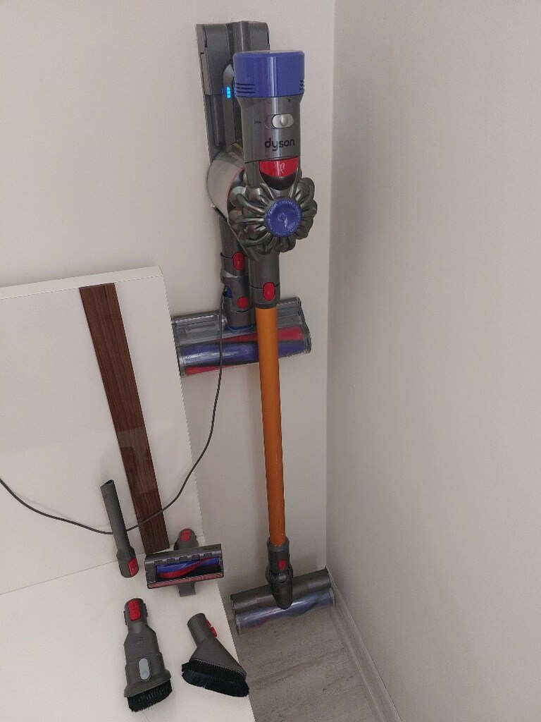 Dyson V8 Absolute Dikey Süpürge