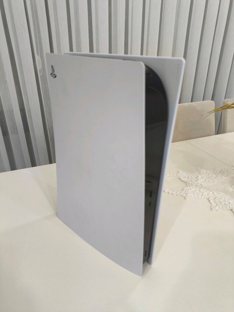 PlayStation 5 PS5 Dijital edition tertemiz - 3