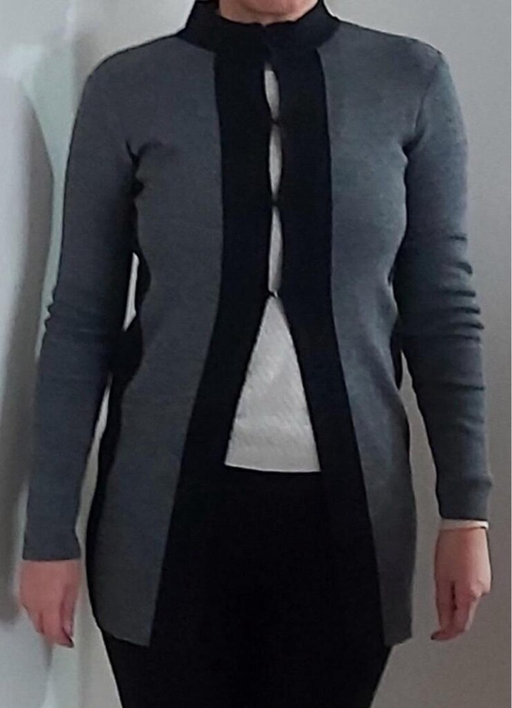 Network XS gri/siyah hırka