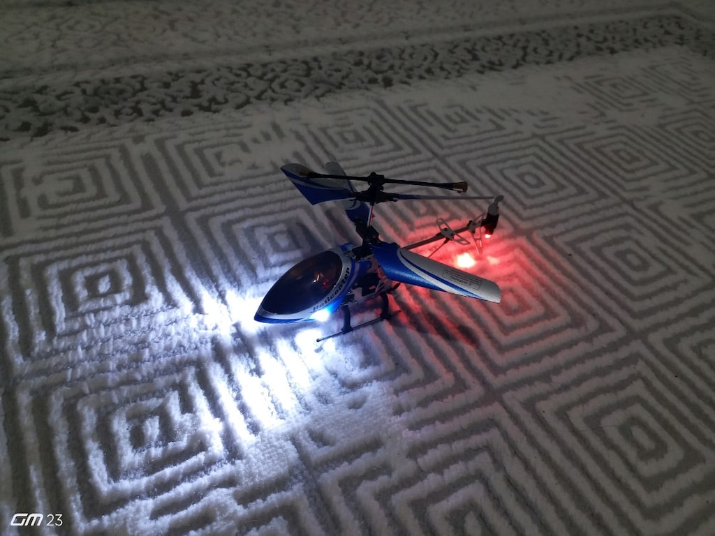 uzaktan kumandalı RC helikopter - 17