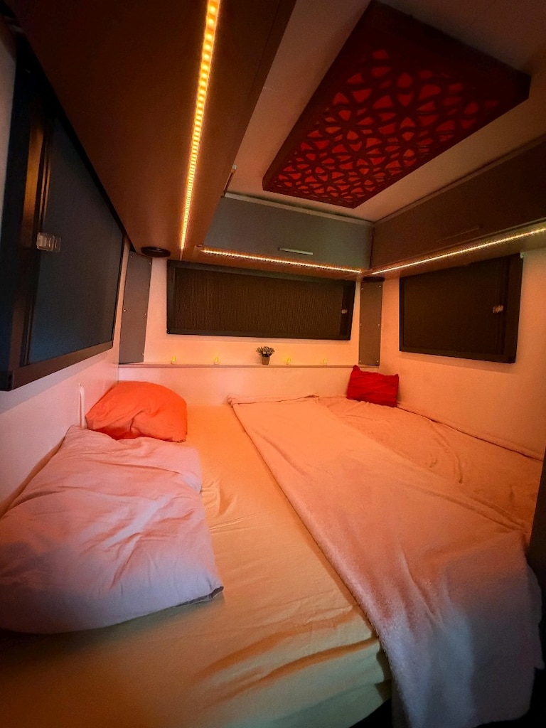 KARAVAN 2009 model BMC Levent xlarge - 10