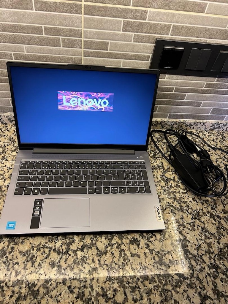 sıfırdan farksız LENOVO ideapad slim3 - 5