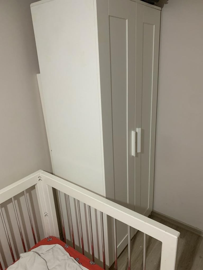İKEA 2 kapaklı gardırop