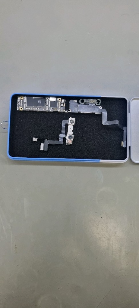 Iphone 11 128 Gb Tr Anakart ve Face ID Takımı. İcloud çıkışı yapıldı t - 5