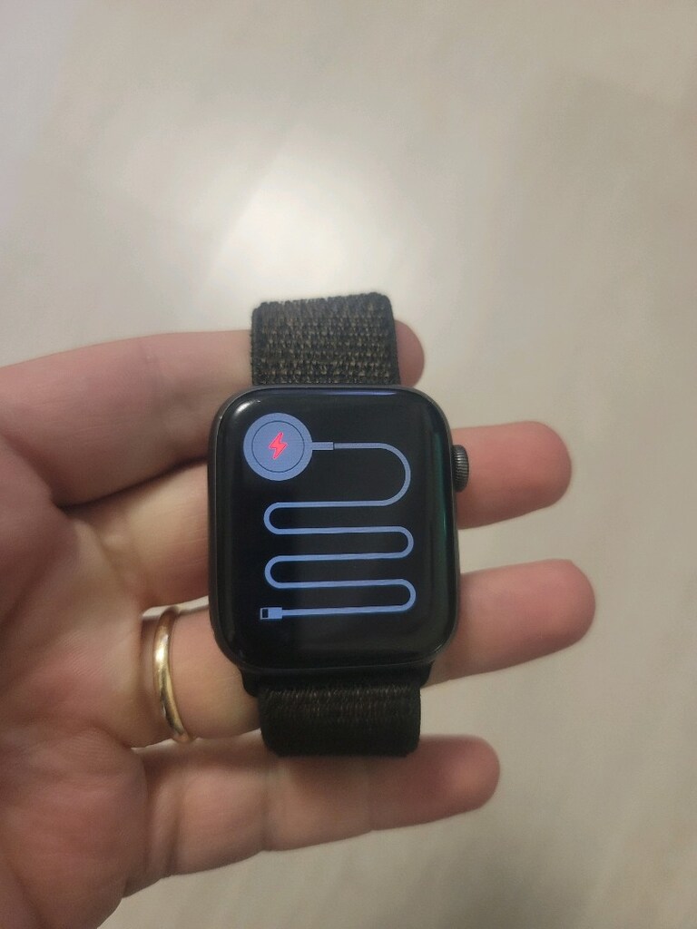 APPLE WATCH SERİ 4 İcloud lu