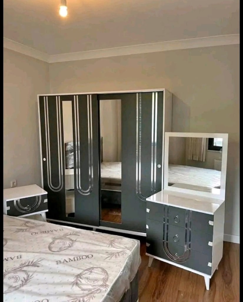 SIFIR UYGUN YATAK ODASI TAKIMI ( DOLAP + ŞİFONYER + 2 ad. KOMODİN ) - 6