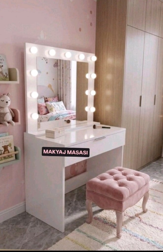 SIFIR LEDLİ MAKYAJ MASASI