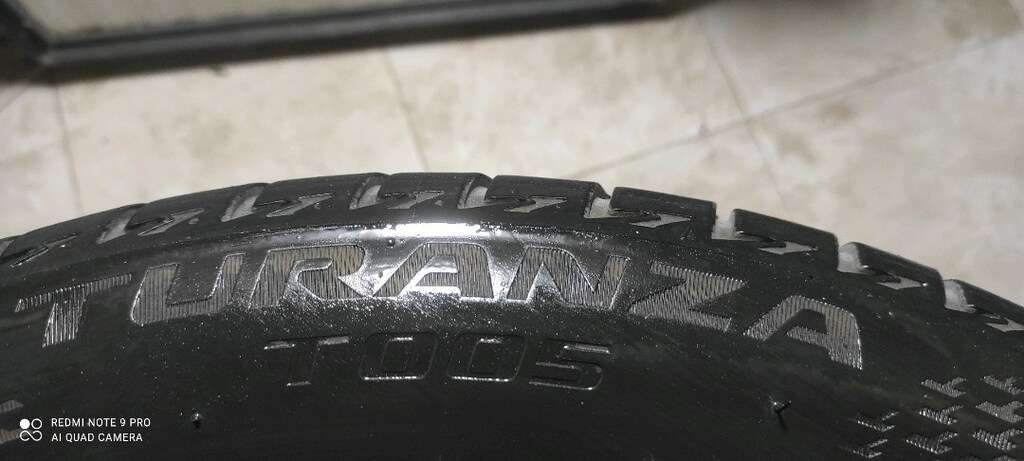 205/55/17 DİŞ DERİNLİĞİ HARİKA BRİDGESTONE MARKA 2 ADET TOPLAM 3150 tl - 5