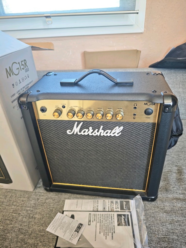 Marshall MG15R Gold Amfi – Temiz ve Bakımlı! 1 - 2 Kez kullanıldı - 2