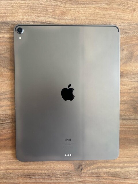 iPad Pro 12.9” (3. Nesil) – 256 GB Wi-Fi | Space Gray + Apple Pencil
