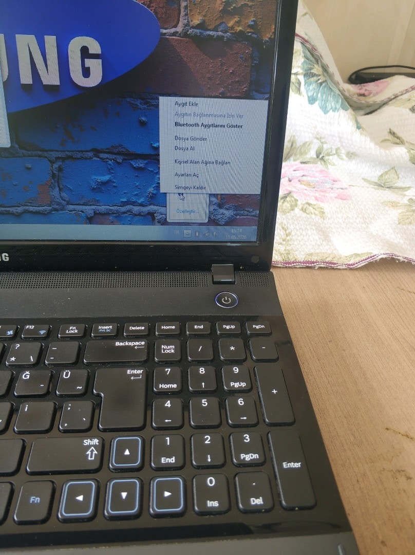 Samsung slım kasa 6 GB rem batarya sağlam temiz laptop - 7