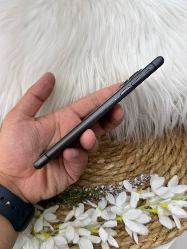 İPHONE 11 128GB KUTU FATURALI HATASIZ PİL 100 - 5