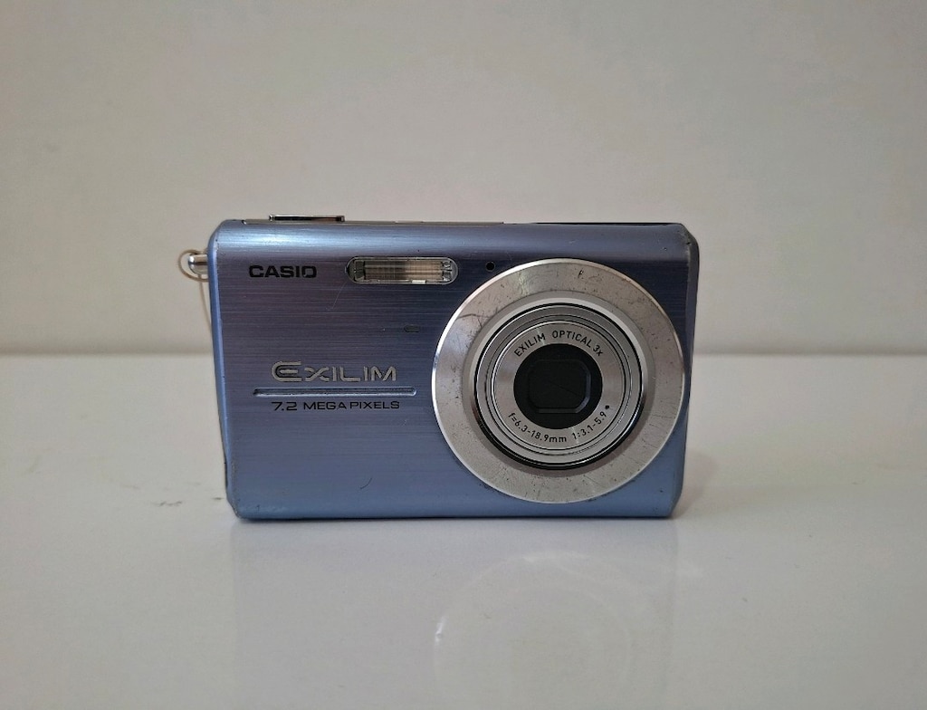Casio Exilim EX-Z75 Dijital Fotoğraf Makinesi 7.2 Megapiksel 3x Zoom - 4