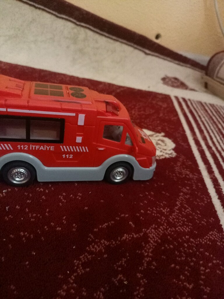 oyuncak ambulans aracı - 7