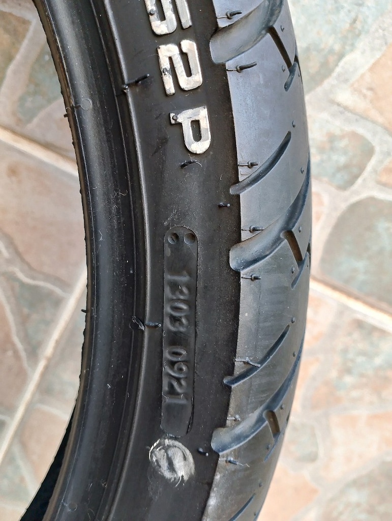 EUROGRIP LASTİKLER 130/70/17 & 100/80/17 TAKIMDIR - 4