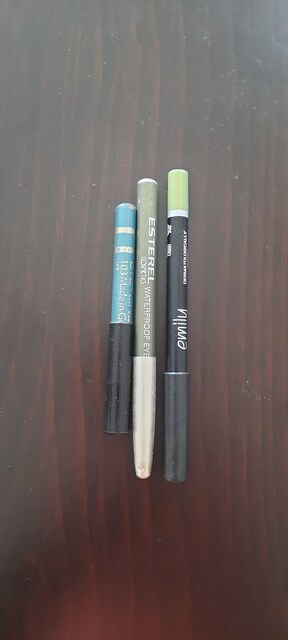 3 adet yeşil tonlarında Göz Kalemi