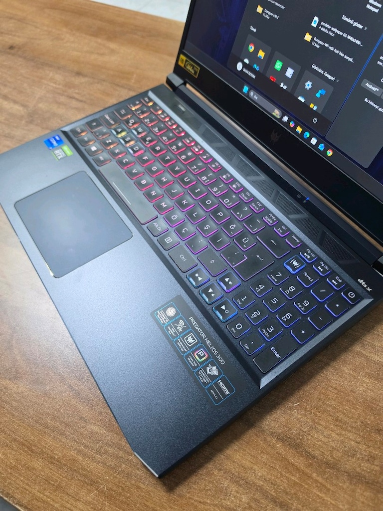 Acer Predator Helios 300 i7 Rtx3060 - 3