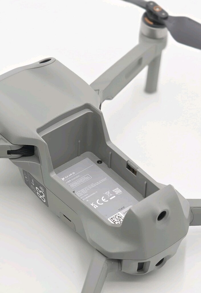 DJI Air 2S Fly More Combo - 13
