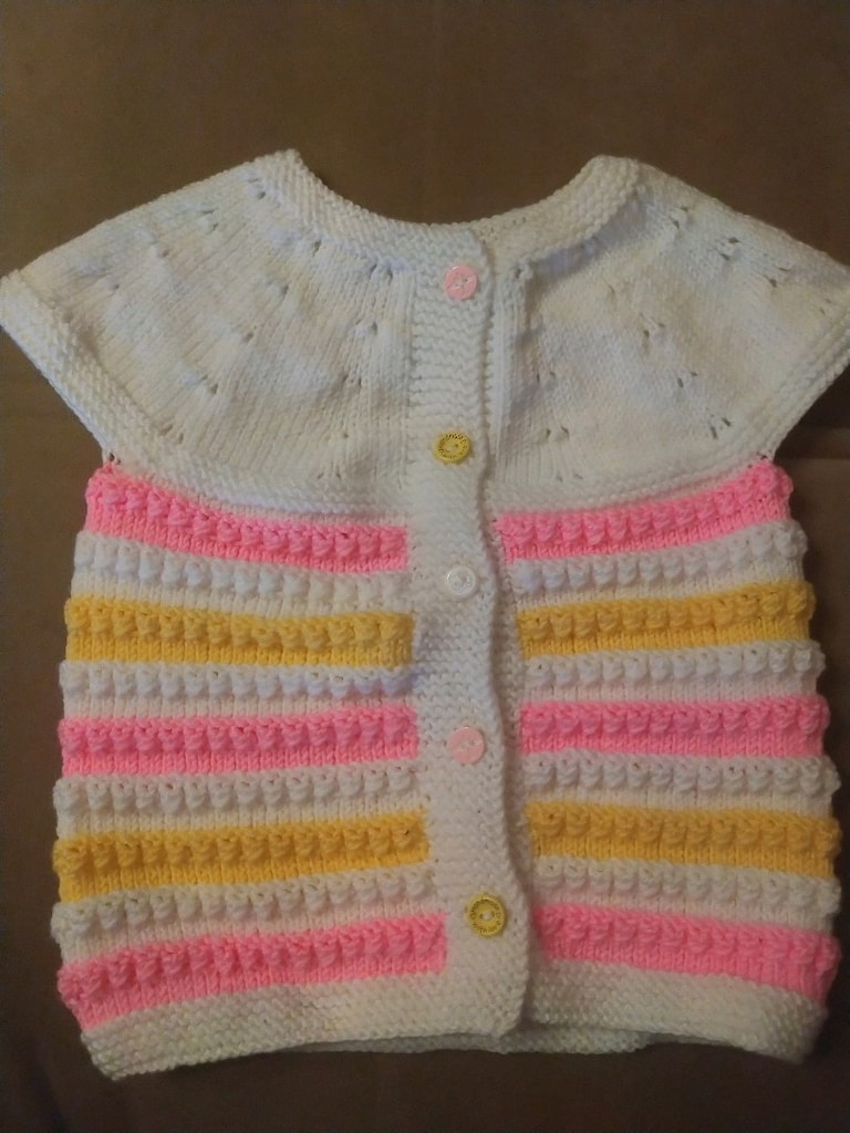 El örgüsü bebek yeleği ve hırka - 4
