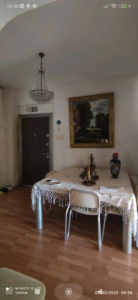 büyük salon için sekiz sandalyeli üstü camlı krom kaliteli masa - 2
