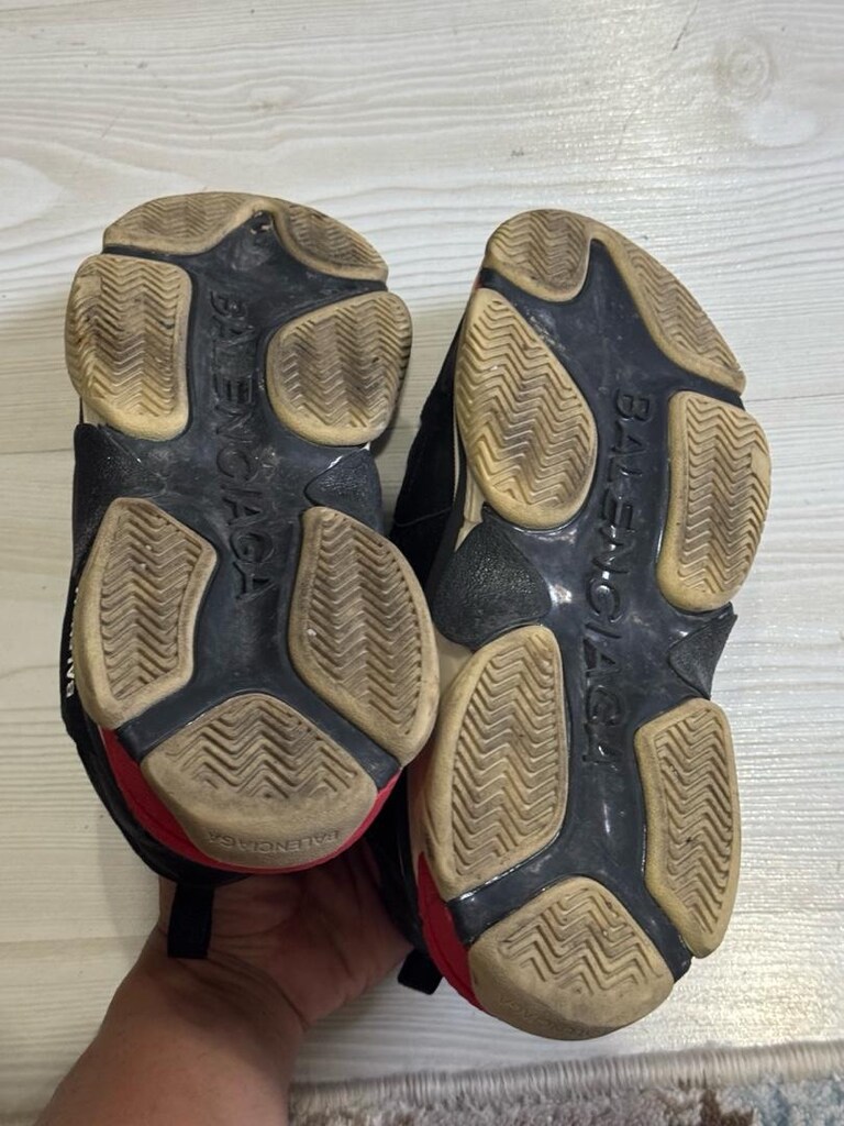 balenciaga sneaker triple s - 4
