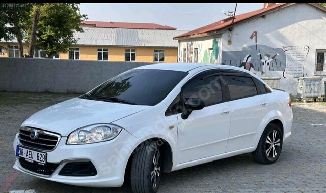Fiat LINEA